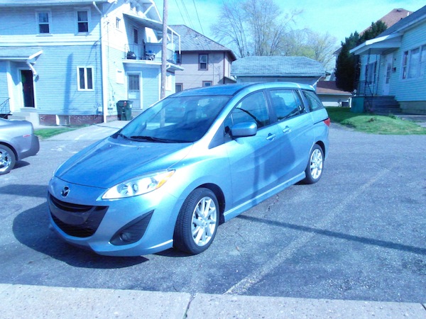 Mazda5 MiniVanreview - Drivers Side Outside