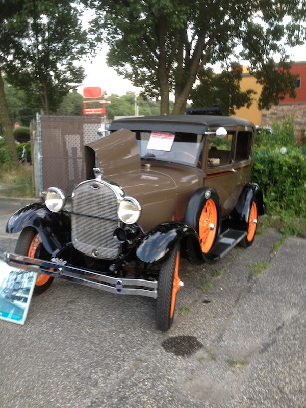 Wordless Wednesday - Old Ford Pic For Dad